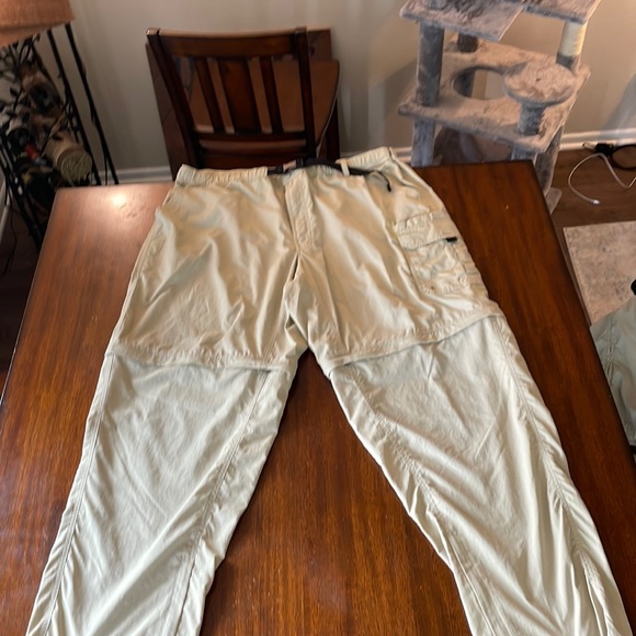 Other - Alpine design tan cargo pants xxL